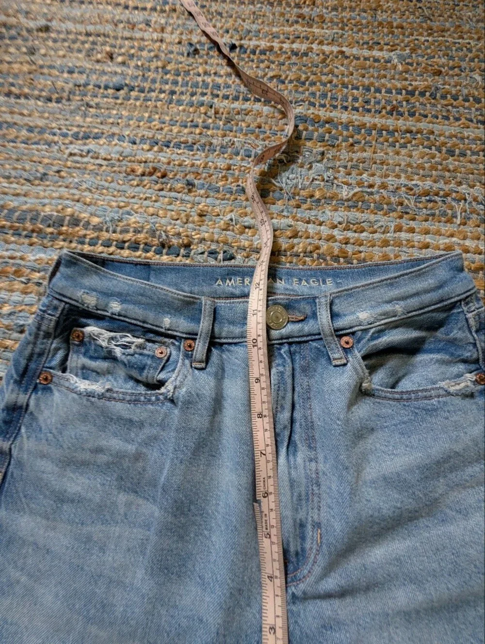 American Eagle Jeans 4 Regular Light Wash High Rise Relaxed Straight Distressed